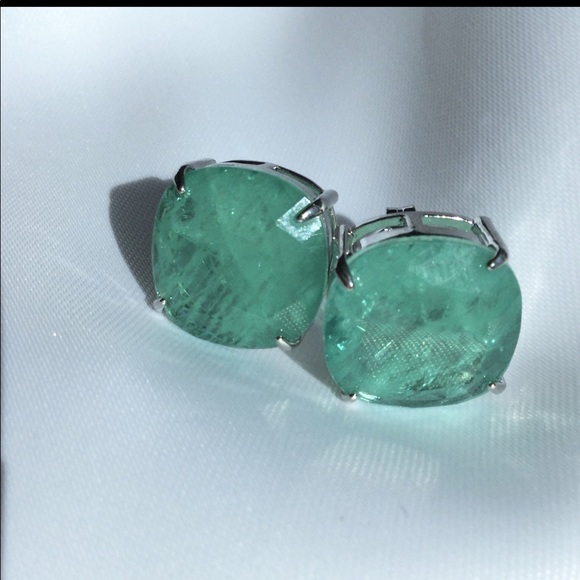 Luxury Square Colombian Emerald Earrings - Picture 2 of 8
